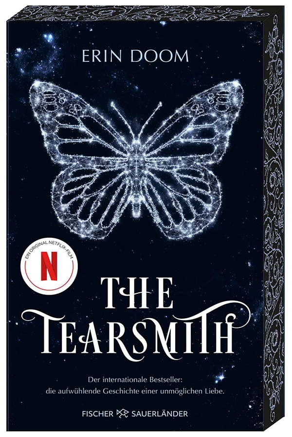 Buchcover von 'The Tearsmith' von Erin Doom. Es zeigt einen leuchtenden Schmetterling aus Sternen vor einem dunklen, sternenklaren Hintergrund.