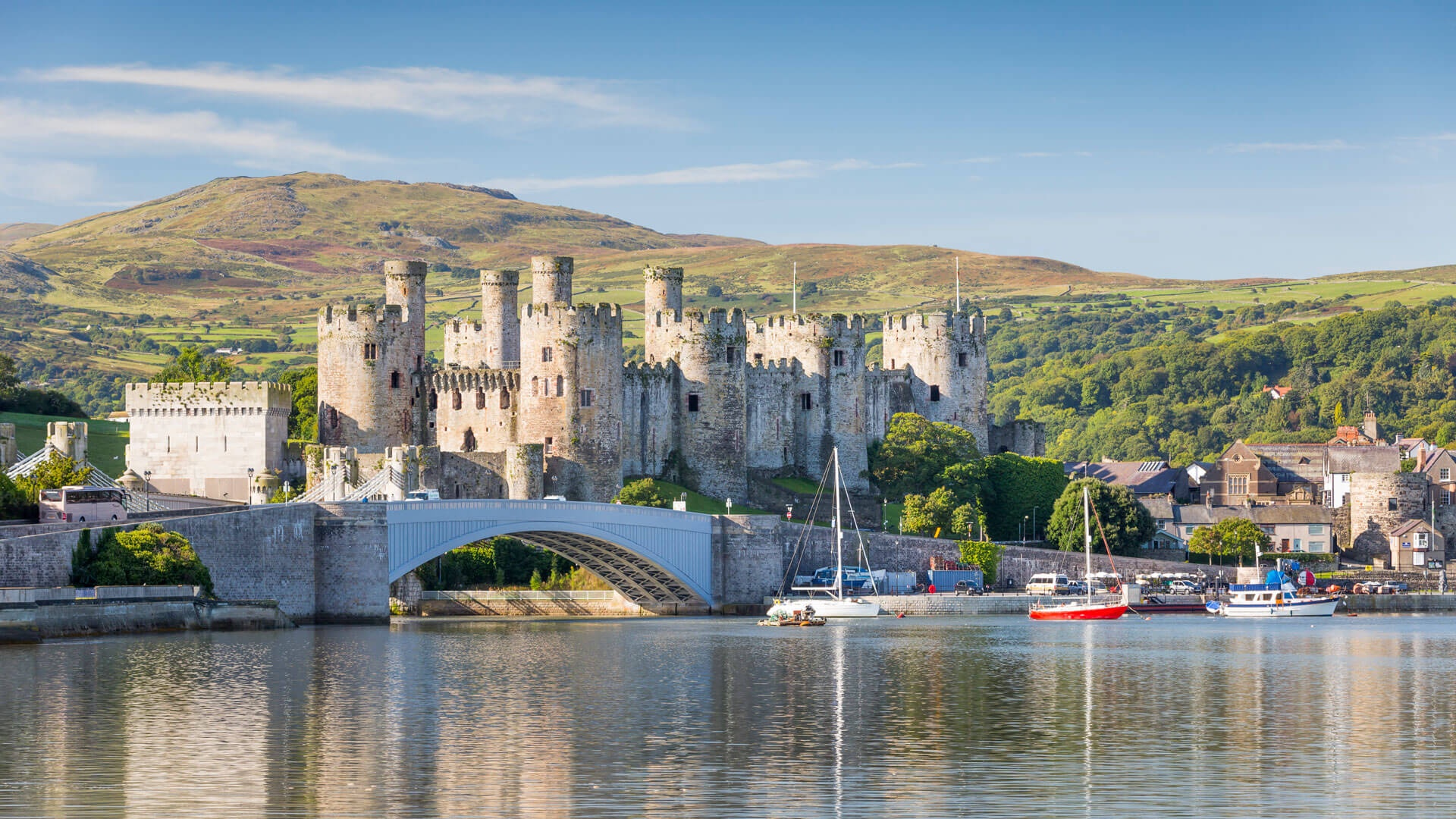 Burg am Wasser in Wales